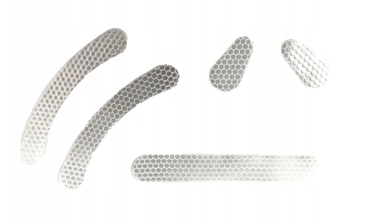 Odblaskowe naklejki na kask Oreka zwiększające widoczność pracownika Irudek